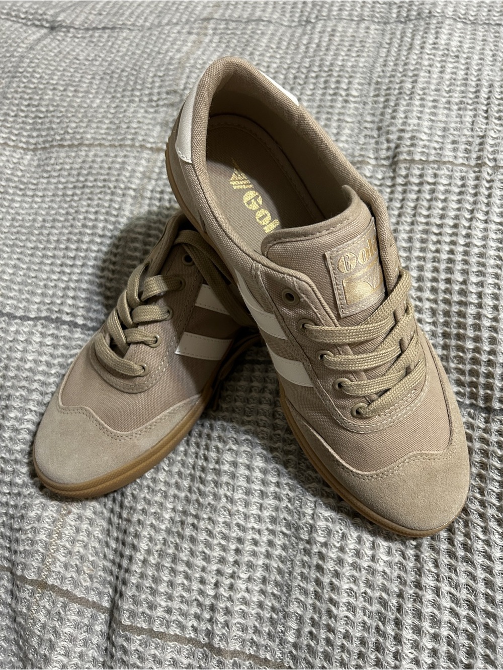 Gola Sneakers in Brown & White US 9
